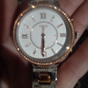 Fossil Q hybrid with crystal accents